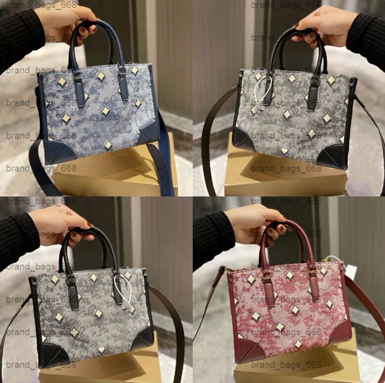 

Women Designers Bags Shoulder Bag Mini Handbags Pochette Accessories Crossbody Wallet Womens Purses Card Holder Messenger Purse