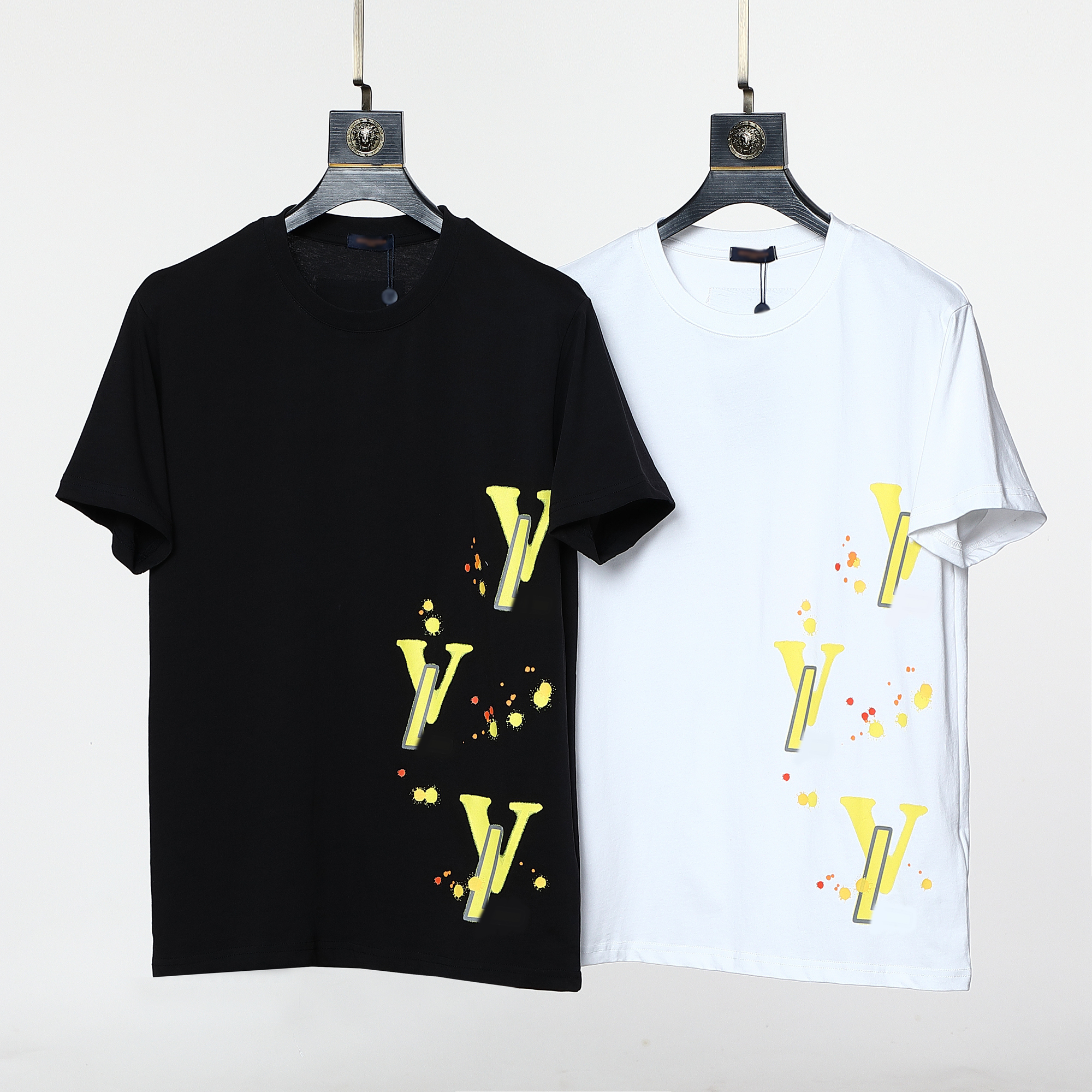 

2023 designer Men's T-Shirts fashion trends spring and summer T-shirt men and women with the same style couples short sleeves 104