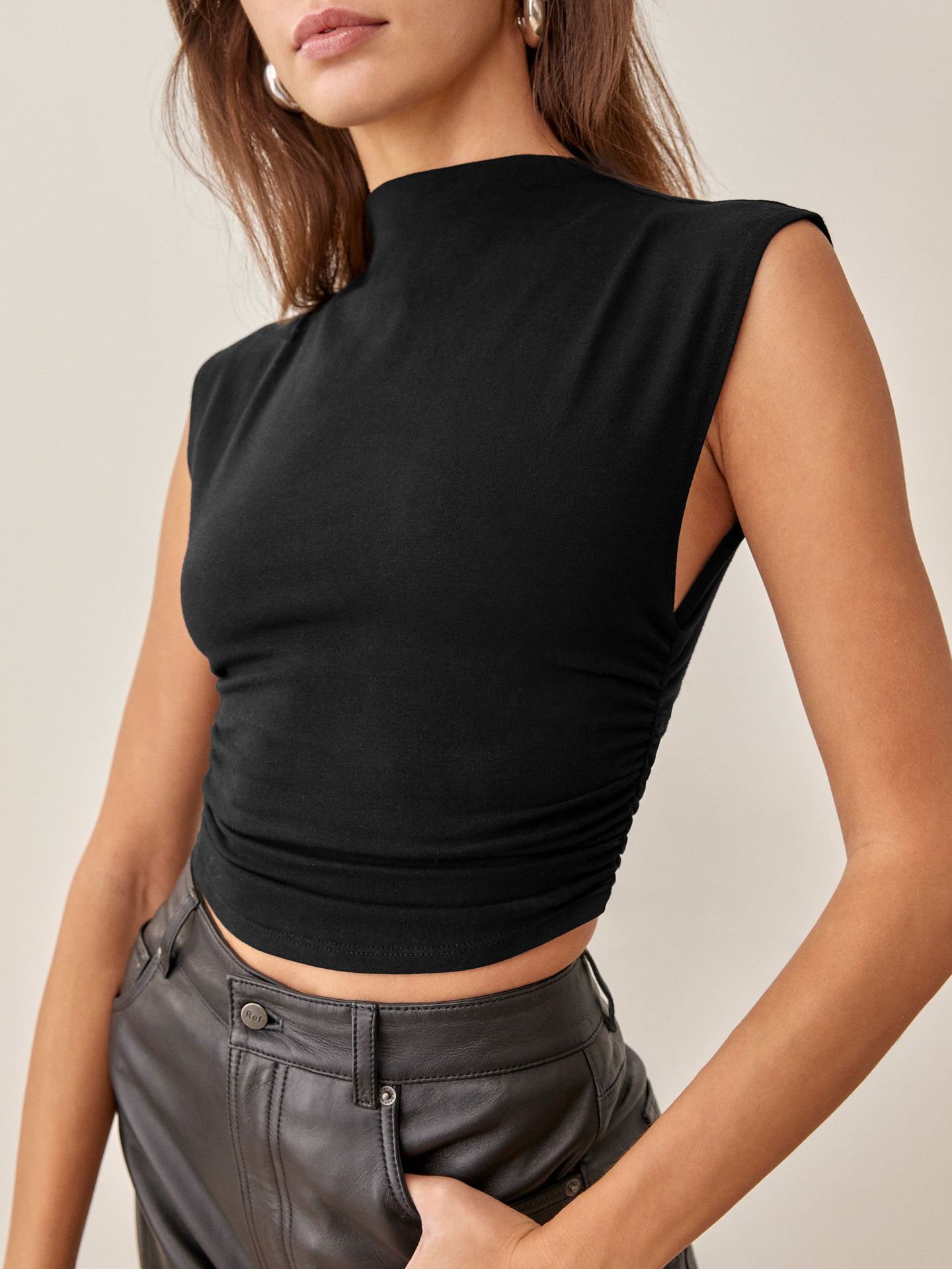 

Womens clothing short tanks tops half turtleneck sexy sleeveless garment vest slim fit designer solid color outwearing sleeveless T-shirts pleated bottoming shirt, Lihgt green