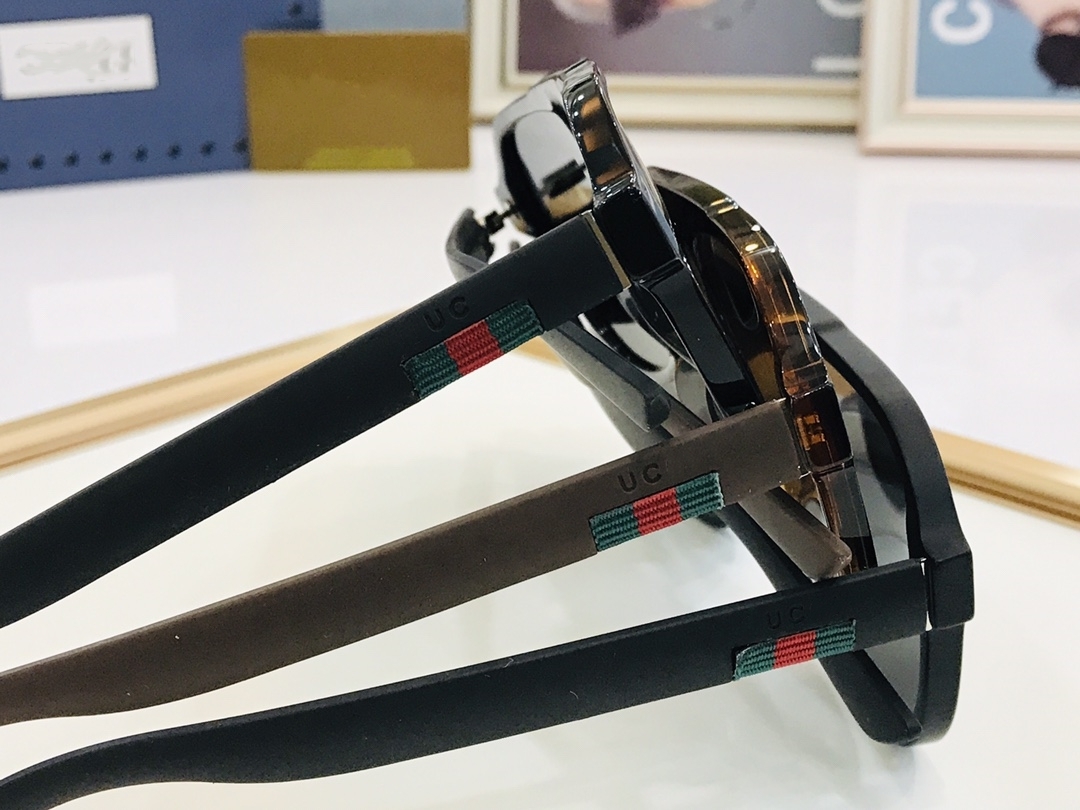 

designers Sunglasses Luxurys Beach Sun Bathing Driving Cool Photos for travel must-have Special Anti-high Beam Driver Mirror Day and Night Dual-purpose good