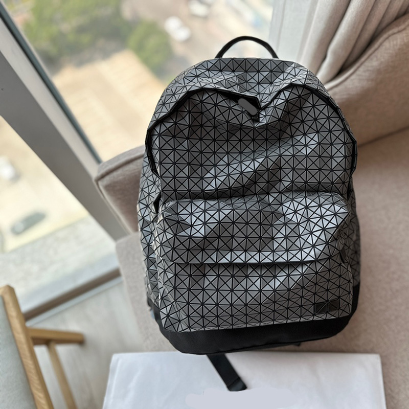 

New designer backpack for women men Couples Fashion shoulder bag Trend Business Leisure Junior High School Student Schoolbag Large Capacity, Black