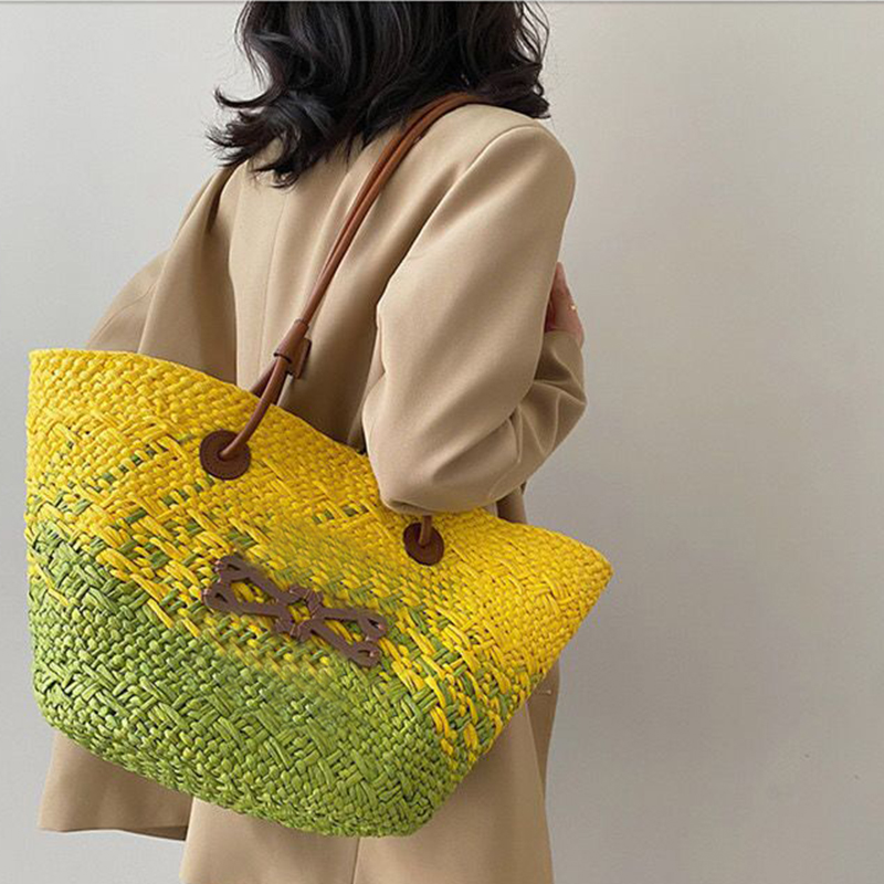 

Designer High quality Women beach bag Artistic Shoulder Bags Luxury Fashion Crossbody Handbag Contrast Colored Wallet Loewees New puff handbags, Multi green