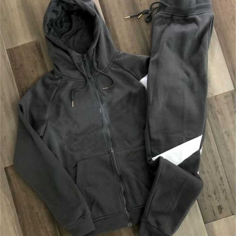 

Designer Tracksuits Mens Luxury Sweat Suits Hoodies Street Leisure Brand sweatshirt Hooded Men Jogger Classic Womens Jacket Pants Tracksuit Hip Hop Spo YUXJ, Contact to see more pic