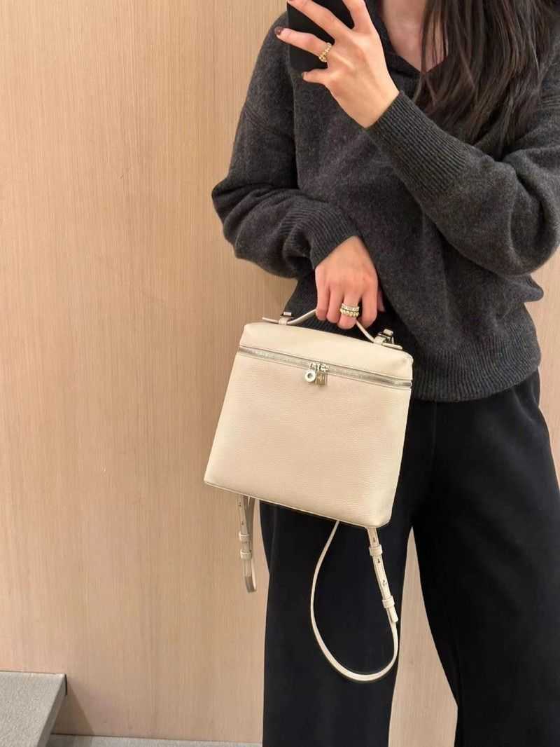 

piana bag loro Loro * Piana Backpack for Women 2023 New Fashion LP Litchi Pattern Cowhide Large Capacity Backpack Carrying Bag Tide, Sky blue