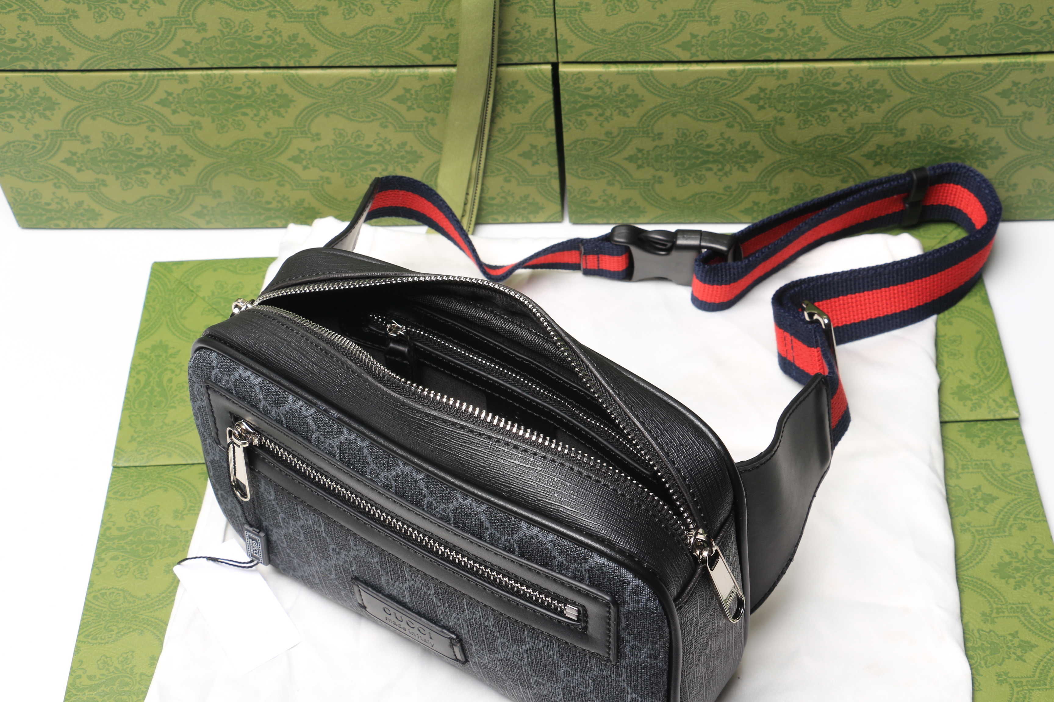 

Designer Black Waist Bags Bumbag Belt Mens Backpack Tote Crossbody Male Purses Messenger Men Handbag Fashion woman bag Wallet Fannypack