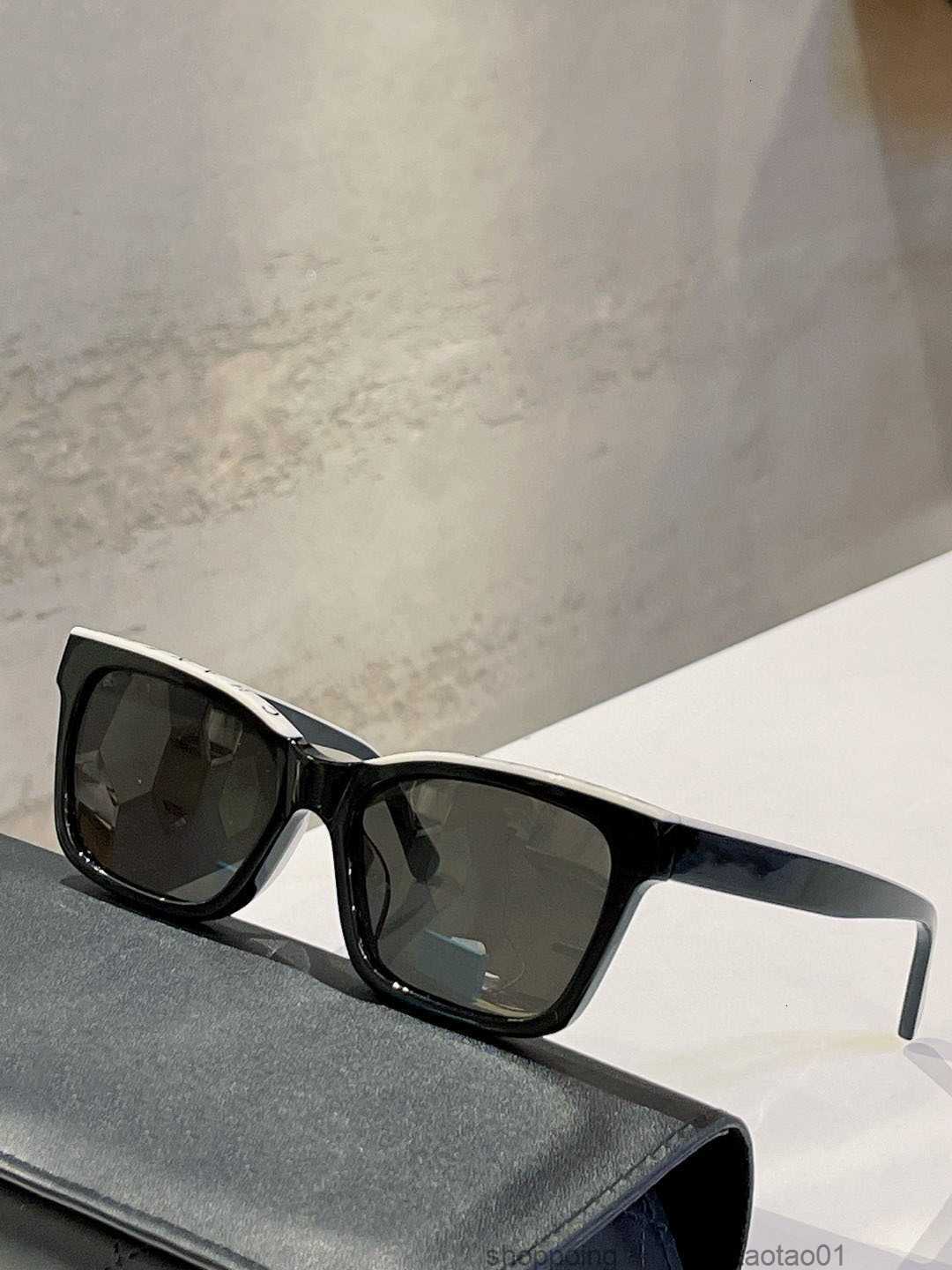 

Top Ch Original 5417 Sunglasses Men Famous Fashionable Classic Retro Brand Eyeglass Fashion Design Womenbx1y