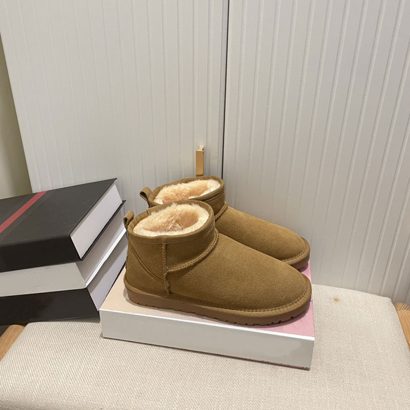 

Boots Designer Woman Platform Boot Fashion Thick Bottom Ankle Snow Bottes Winter Warm Fur Luxurious Shoes, Black