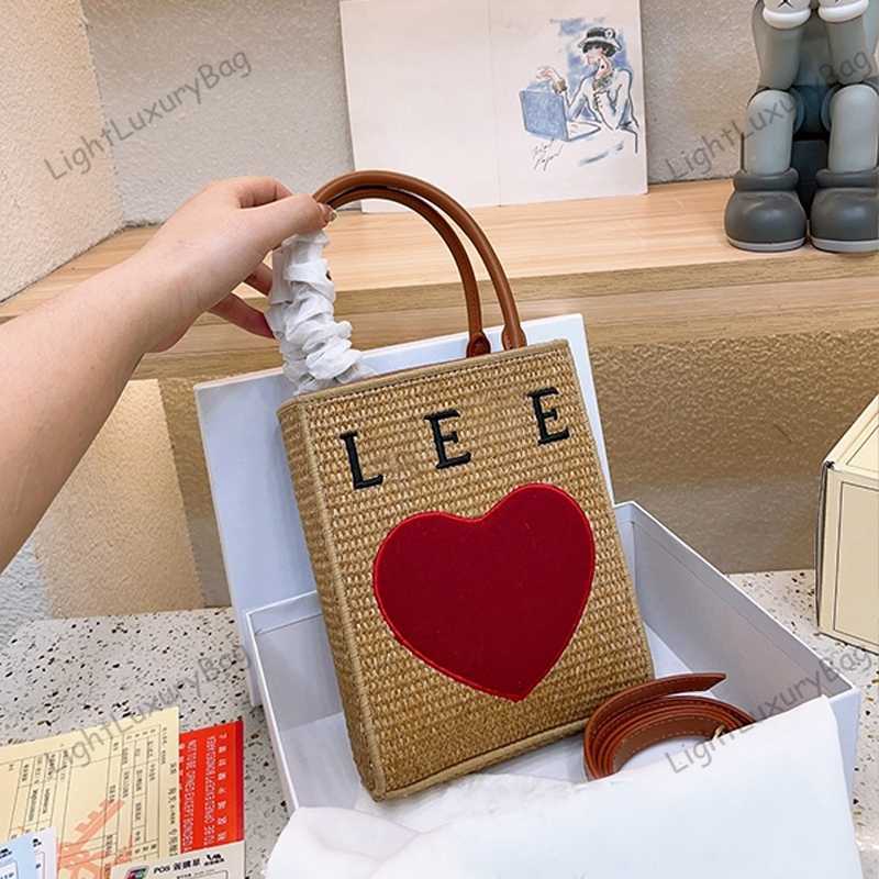 

7A Top Designer Raffia Woven Bag Cute Heart Shape Beach Bags Ladies Shoulder Purse Shopping Handbag 2023 High Quality Bag Classic Female Purses 230531, Style2-khaki 18*22cm