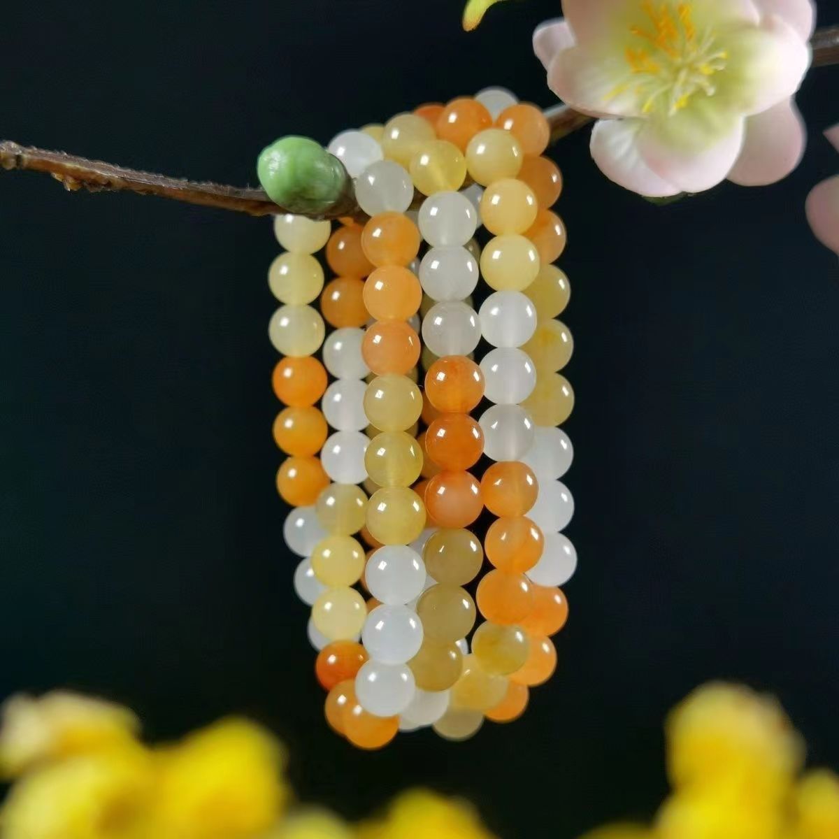 

New Style Multi Loop Gold Silk Jade Hand Chain Bracelet New Product