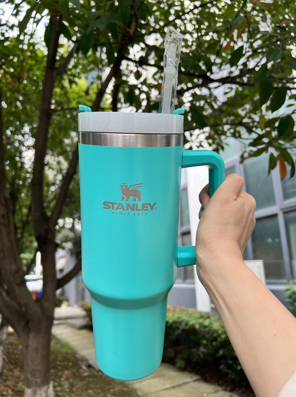 

STOCK Stanley 40oz stainless steel tumbler handle lid straw big capacity beer mug water bottle powder outdoor camping cup vacuum insulated drinking GJ0606, White