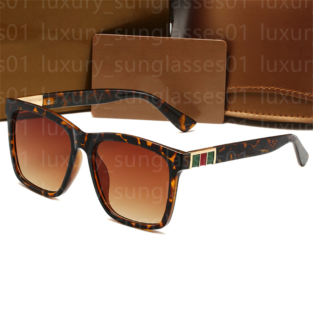 

Designer Sunglasses 8082 Fashion Summer Beach Glasses Full Frame Letter Rectangle Design for Man Woman 5 Optional High Quality