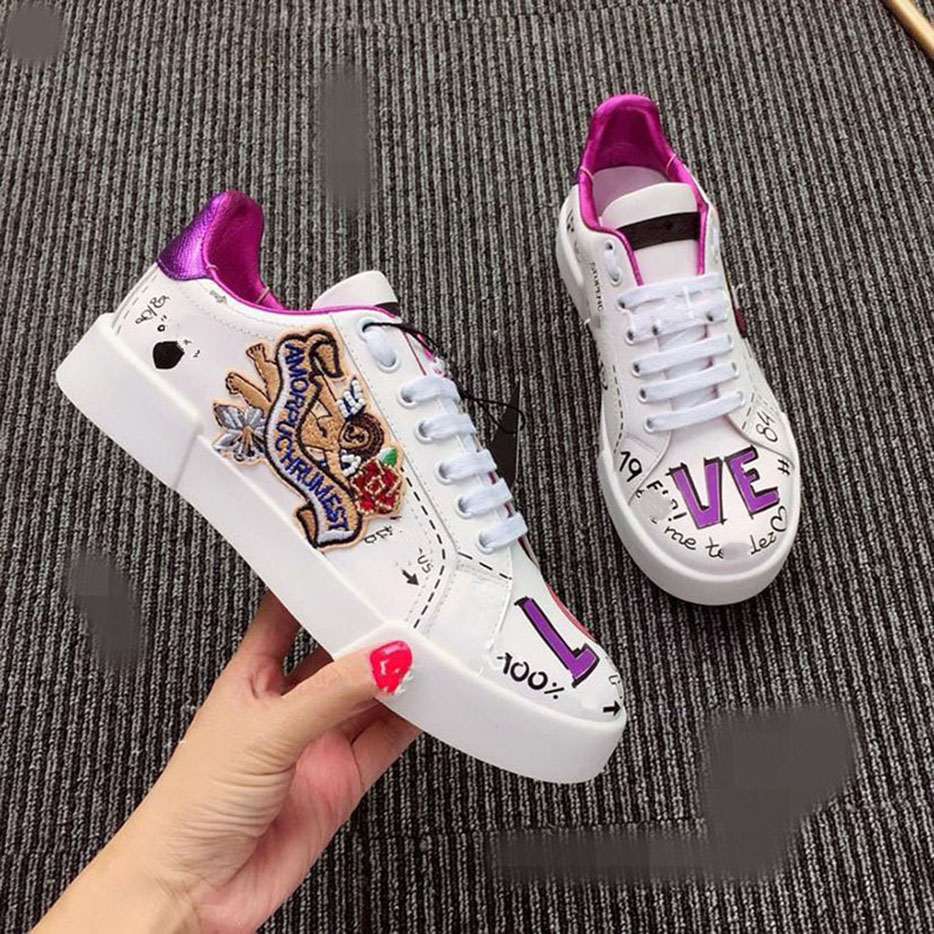 

Shoes Women Autumn Genuine Leather Sneakers Embroidery Graffiti Print Platform Designer Shoes Bling Round Toe Flats Size34-45 MJNMJ000002