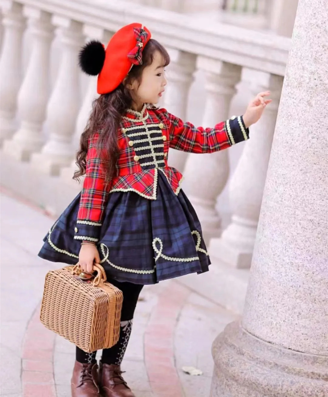 Robes de fille 0-12 ans bébé fille automne d'automne Green Plaid rouge velours vintage Vintage de robe de bal princesse espagnole pour Noël Causa