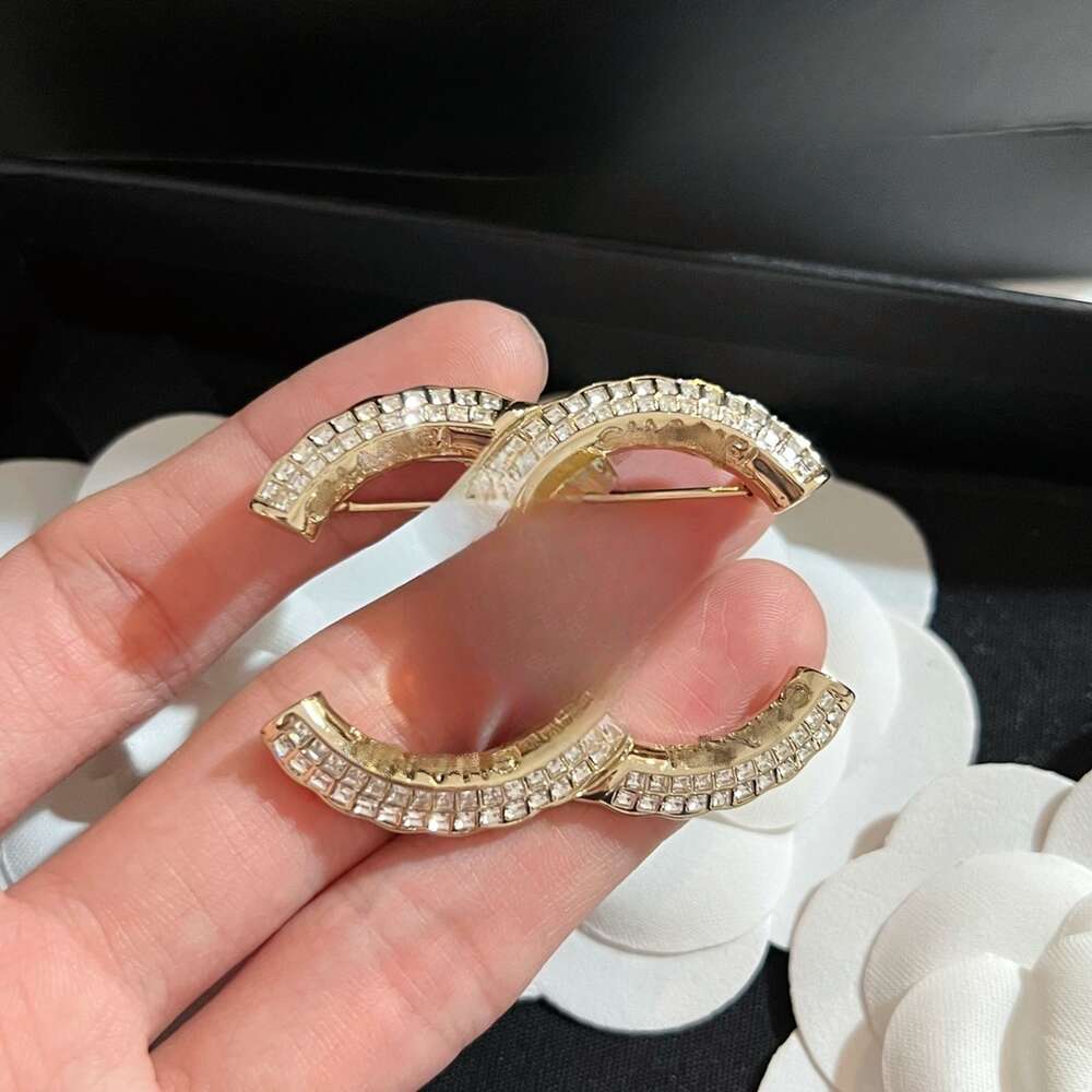 Designer For Woman Square Drill Brooch Small Fragrant Wind Female High-grade Temperament Classic Fashion All-match Women's Accessories-image-926813456