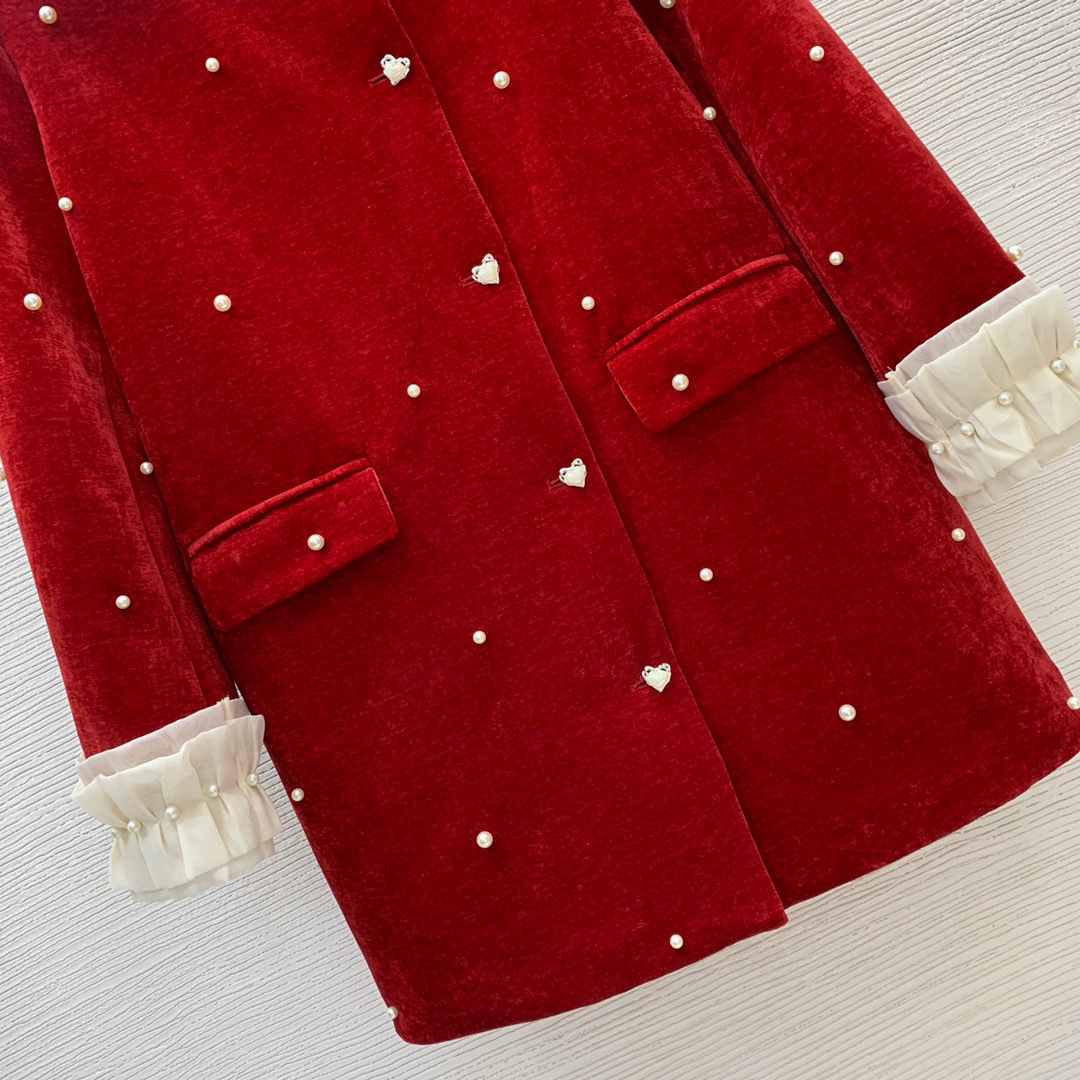 2023 Winter Black / Red Contrast Color Beaded Outwear Coat Long Sleeve Round Neck Panelled Classic Outwear Coats B3D141722