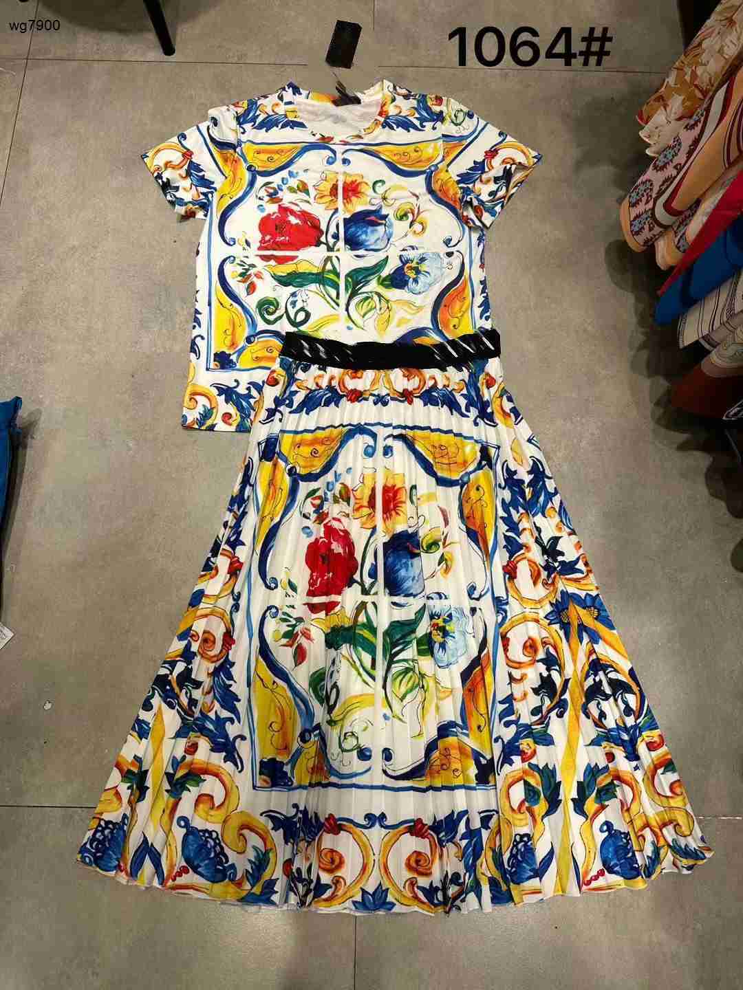 brand women dress designer clothing for women summer t shirt fashion flower print round neck girl shirt ladies half skirt Dec 18 Favourite-image-929973030