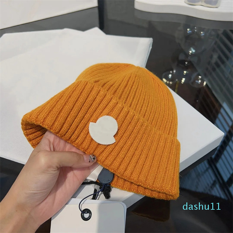 Designer beanie hat bonnet Woolen woman Winter Yarn dyed knitted wool sports holiday gift AAA
