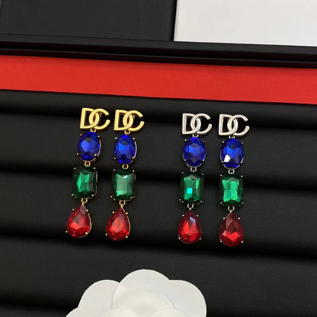 2023 New color crystal Dangle Earrings Pendant Delicate fashion luxury designer earrings for women wedding parties birthday gift jewelry High qualit