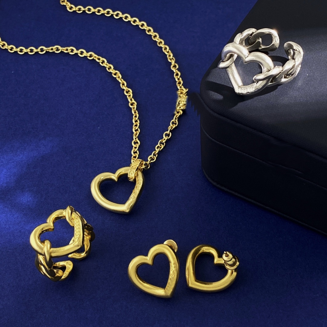 Hollow Heart Pendant Necklace 3D Hard Gold Peach Heart Clavicular Chain Ear Studs Couple Earring Ring Sweater Chain Jewelry Accessory MN14-image-930556500