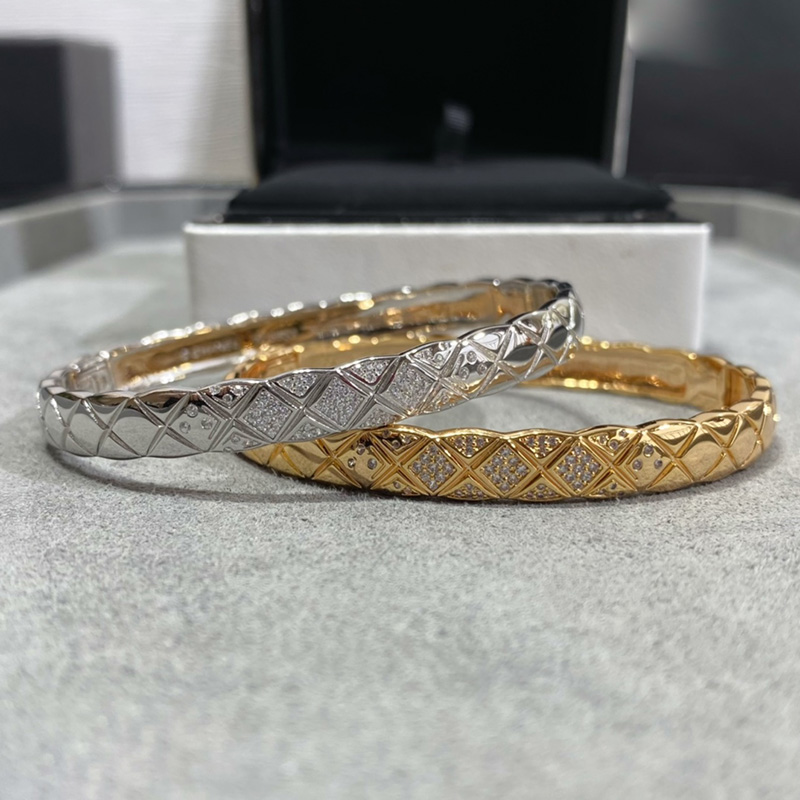 Luxury Designer Bracelet Fashion Classic Style womens Bracelet Mens Bracelet Couples Bracelet Diamond Design Gift GivingSocial Gathering Suitable go