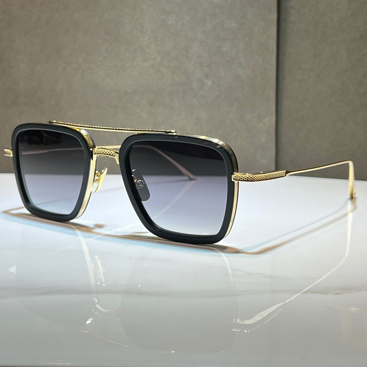 Summer Sunglasses For Women Style FLIGHT 006 Anti-Ultraviolet Retro Plate Square Full Frame Special Design Glasses Random Box 