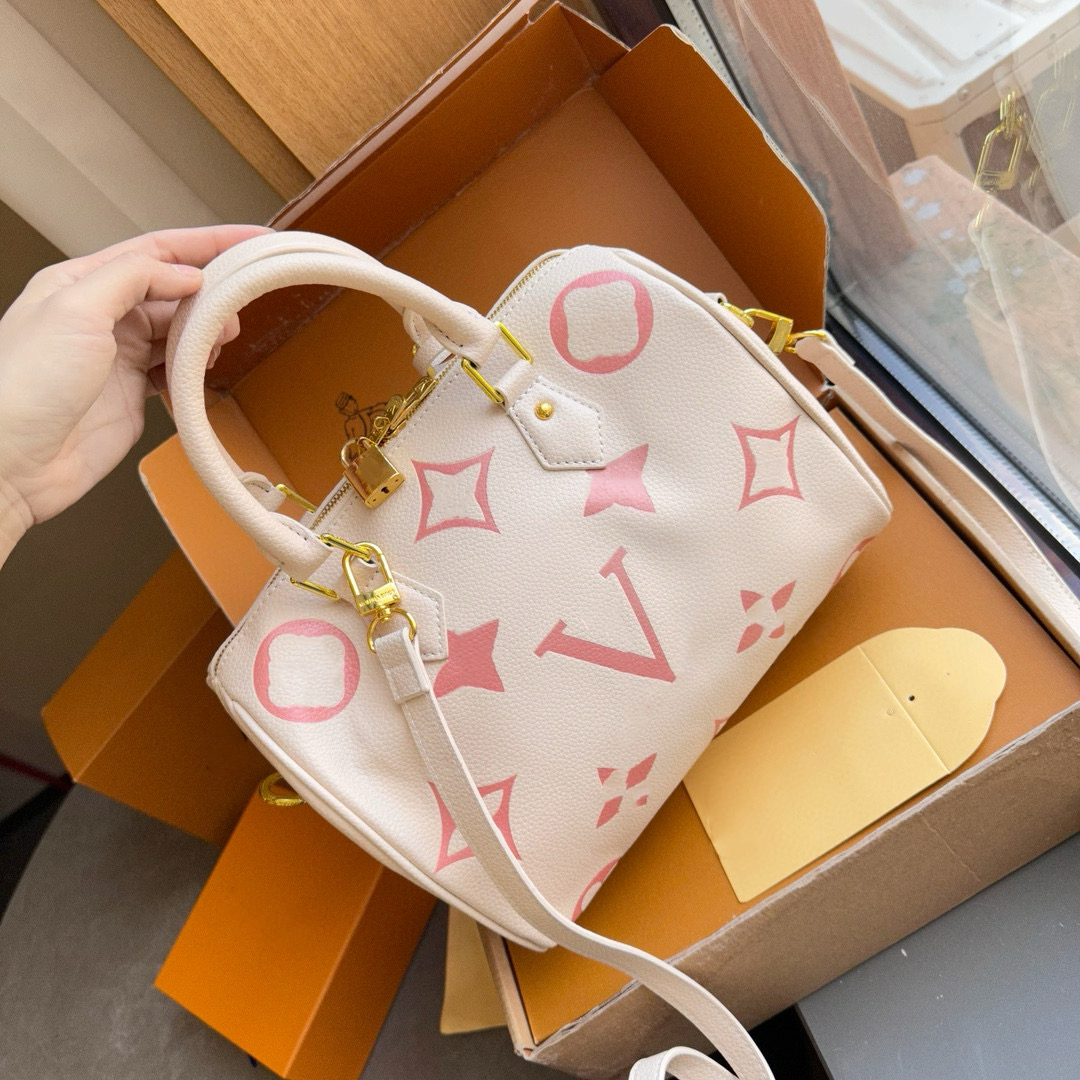 Fashion Women Designer Fashion Totes Bag Soft Leather Crossbody Shoulder Bags New pillow Ladys Multiple Colors Outdoor Travel mini totes bag Handbag