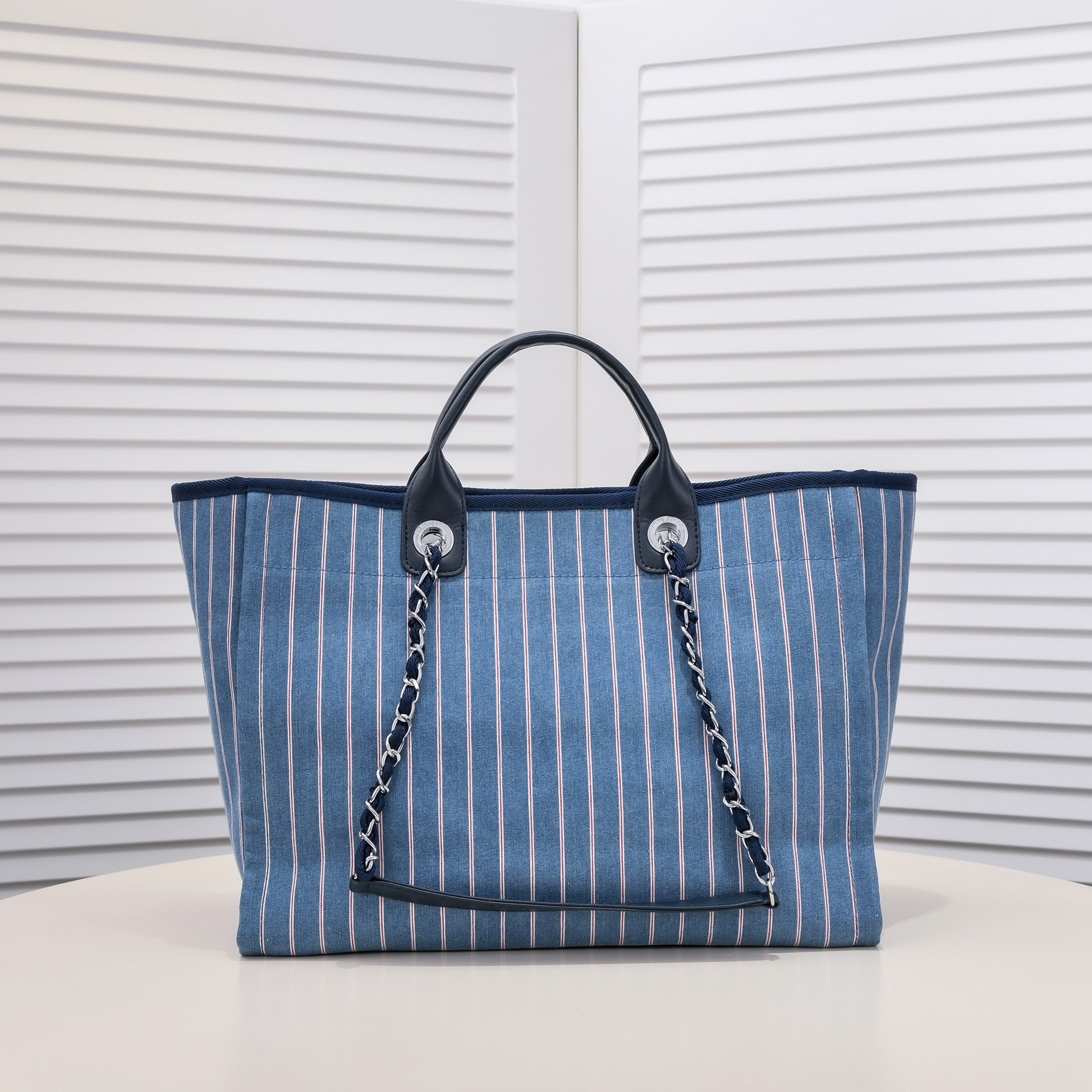 

Luxurys Designers Vertical Stripe Portable Denim Bag Handbags Womens Underarm Package Fashion Chain Tote Leisure Large Capacity Pouch Floral Fashions Women Purse