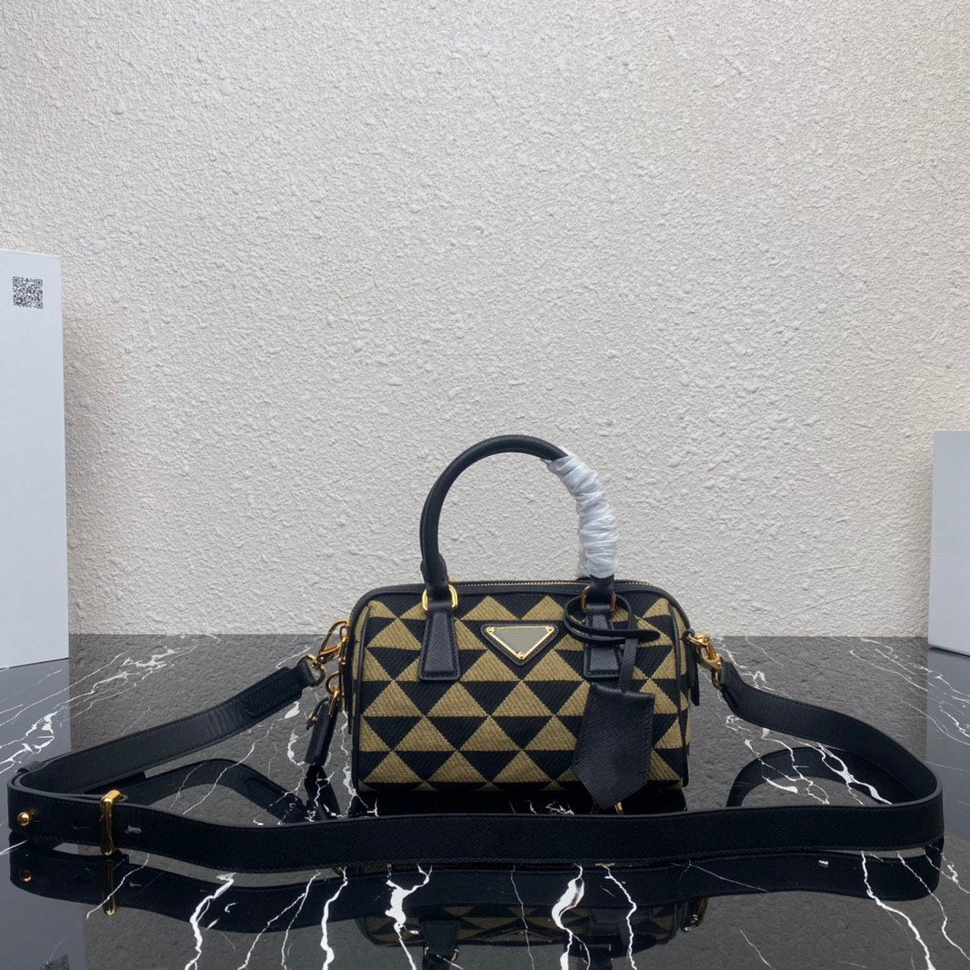 

2023 New women's pillow bag high-end quality handbag embroidery fabric shoulder bag crossbody bag with 1 detachable shoulder strap simple atmosphere