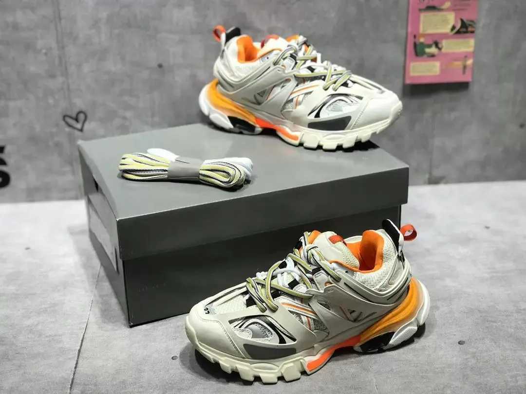 

Good quality Men Women Shoes Track 3 3.0 Sneakers Triple white black sandals Gomma leather Trainer Nylon Printed Platform trainers tracks, 05