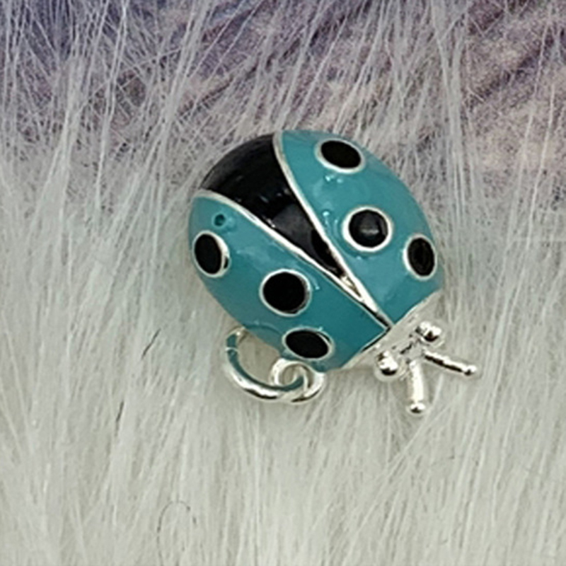 

Designer jewelry Return heart tag charms pendants blue enamel finish for DIY necklace bracelet women exquisite charm bracelet Luxury brand love tag gift box ladybug