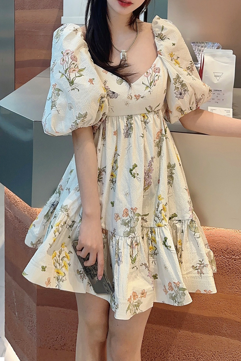 

French Bubble Sleeves Fragmented Flower Dress for Women 2023 New Style Square Neck Open Back Ruffle Edge Gentle Style Fake Dress, Multi