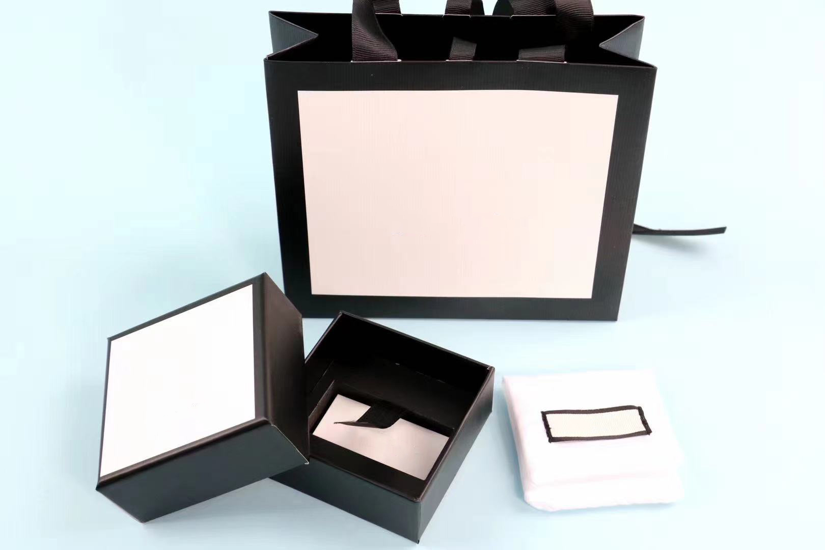 

Luxury Designer Elegant necklace bracelet earrings full set packaging for Special Design Jewelry High Quality