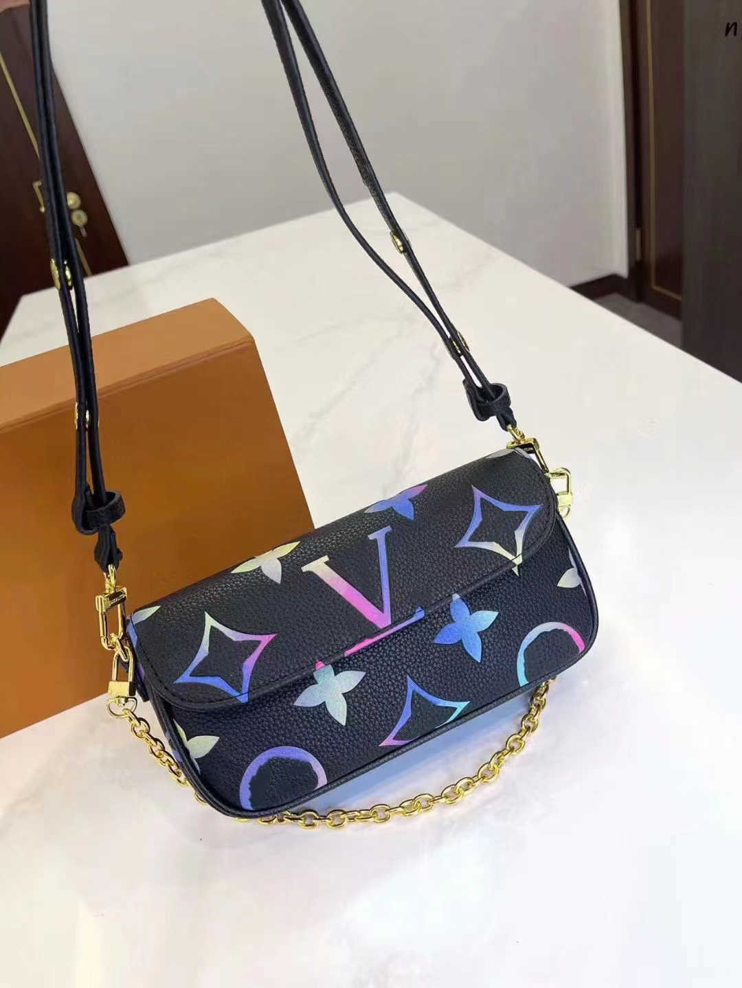

mens fashion designer bag messenger Designer wallet flap shoulder bags womens Luxury Leather handbag gold chain clutch tote bag casual crossbody stylisheendibags, Red