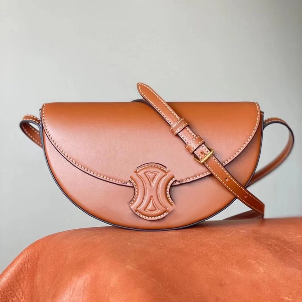 

Womens toiletry crossbody Hobo Croissant Bag mens Designer handbags Genuine leather Messenger Shoulder bags Luxury teen triomphe clutch flap tote Half moon bags, Mon0gram brown logo