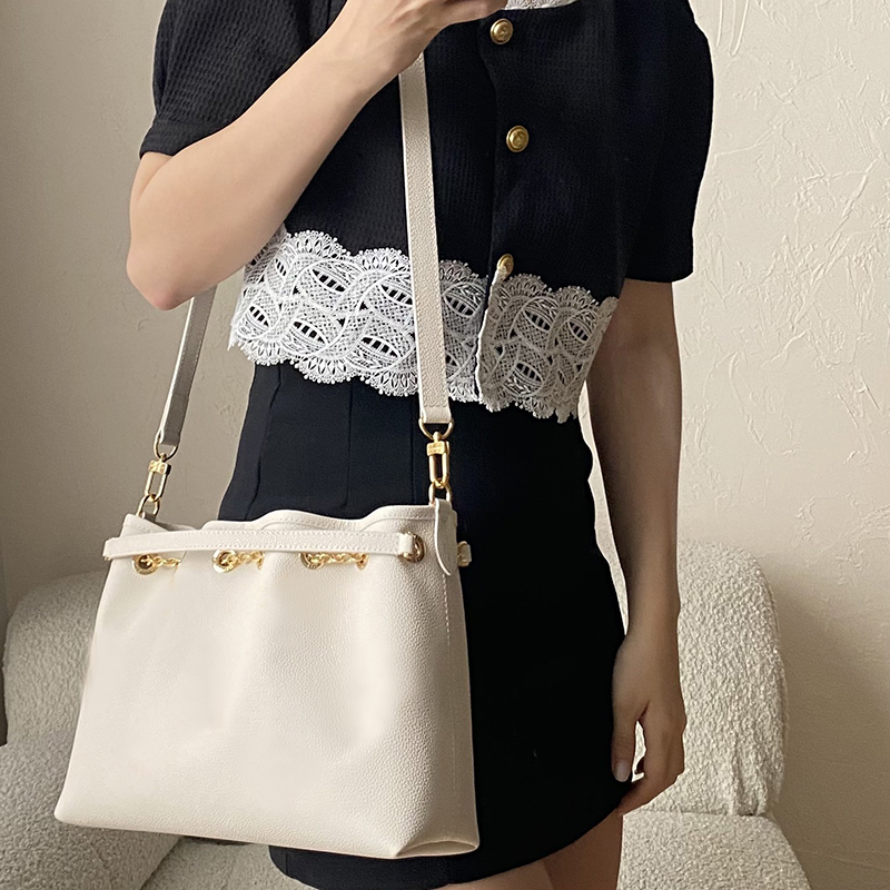 

10A top-level Designer bag 28 cm Luxury bag Crossbody bag Shoulder Bags Womenbag Handbags purse LV035