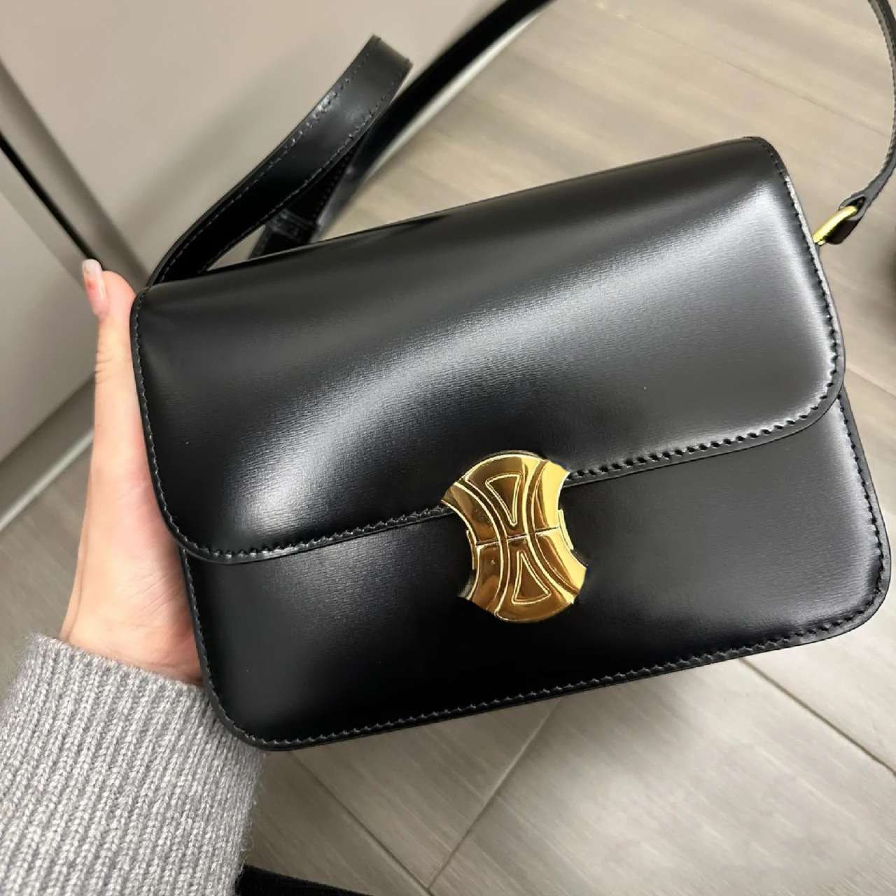

Woman Designer Shoulder camera bag Womens leather toiletry cross bodys Messenger bag mens teen wallet triomphe envelope bag Luxury tote clutch handbag baguette bag, Brown