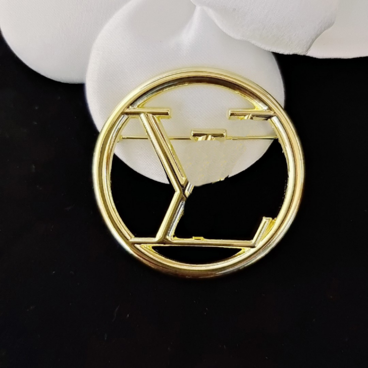 Emed Stamp V Brand Pearl Sier Womens Badge Brooch Designer Jewelry Gift Flip Collar Unisex Versatile Dress Pins Brooches-image-986522541