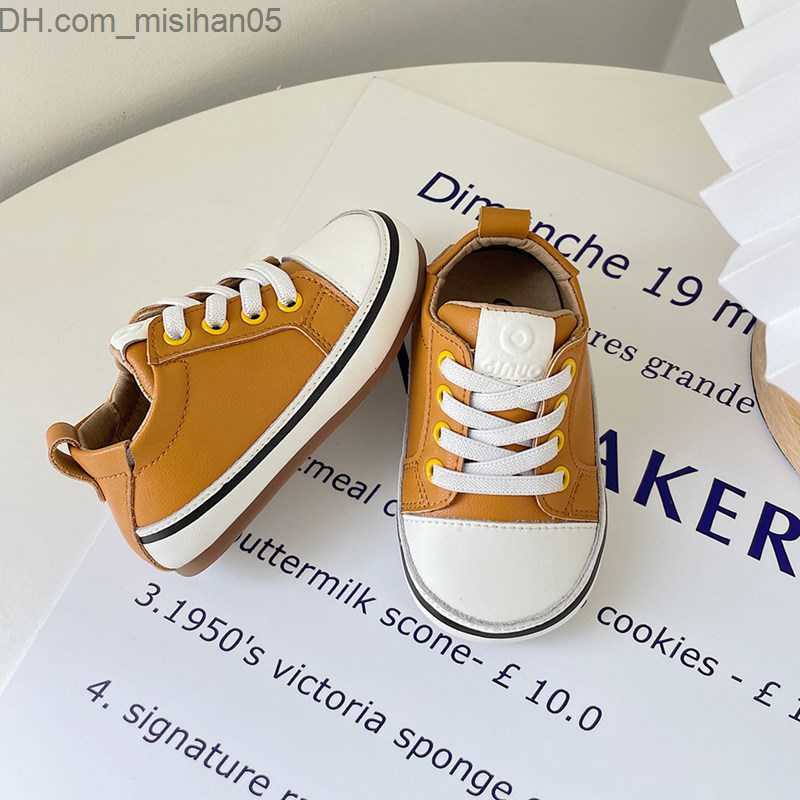 First Walkers 2023 nouveau automne bébé chaussures en cuir enfant en bas âge garçons pieds nus chaussures semelle souple filles en plein air Tenn