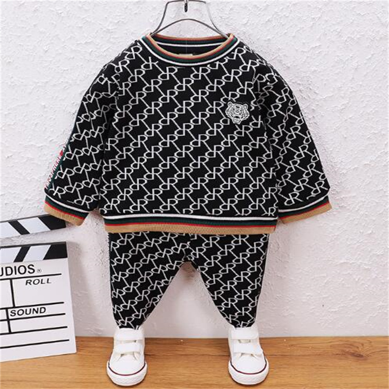 Bébé garçon filles vêtements créateurs de mode ensembles hauts à capuche t-shirt pantalon tenue enfants vêtements ensemble bébé décontracté luxe
