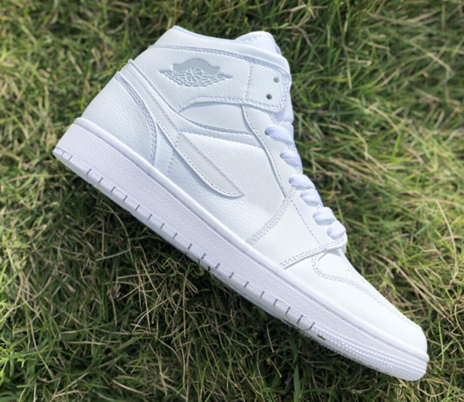 

Luxury Jumpman 1 Mid Basketball Shoes Space Jam Carbon Fiber Banned Valentine'S Day 2023 Outdoor Trainers 1s Diamond Taxi Arctic Pink Hot Mens Womens Sneake sneakers