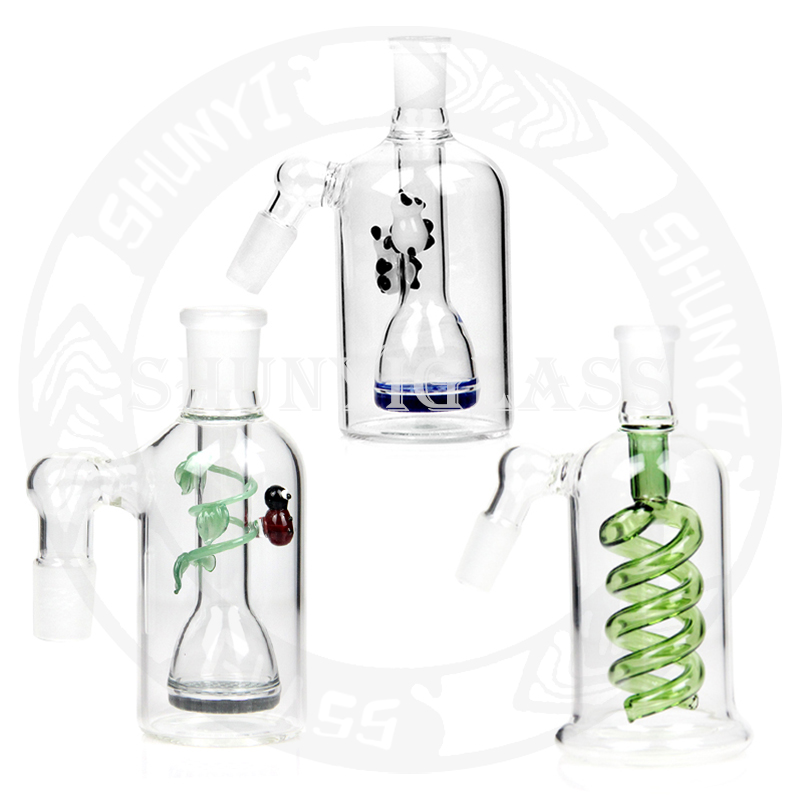 14mm 18mm Ash Catcher Narguilé pour Dab Rig Bang en verre 45 90 Accessoires de fumée Couleur mélangée avec l'accessoire de tabac Panda Showerhead