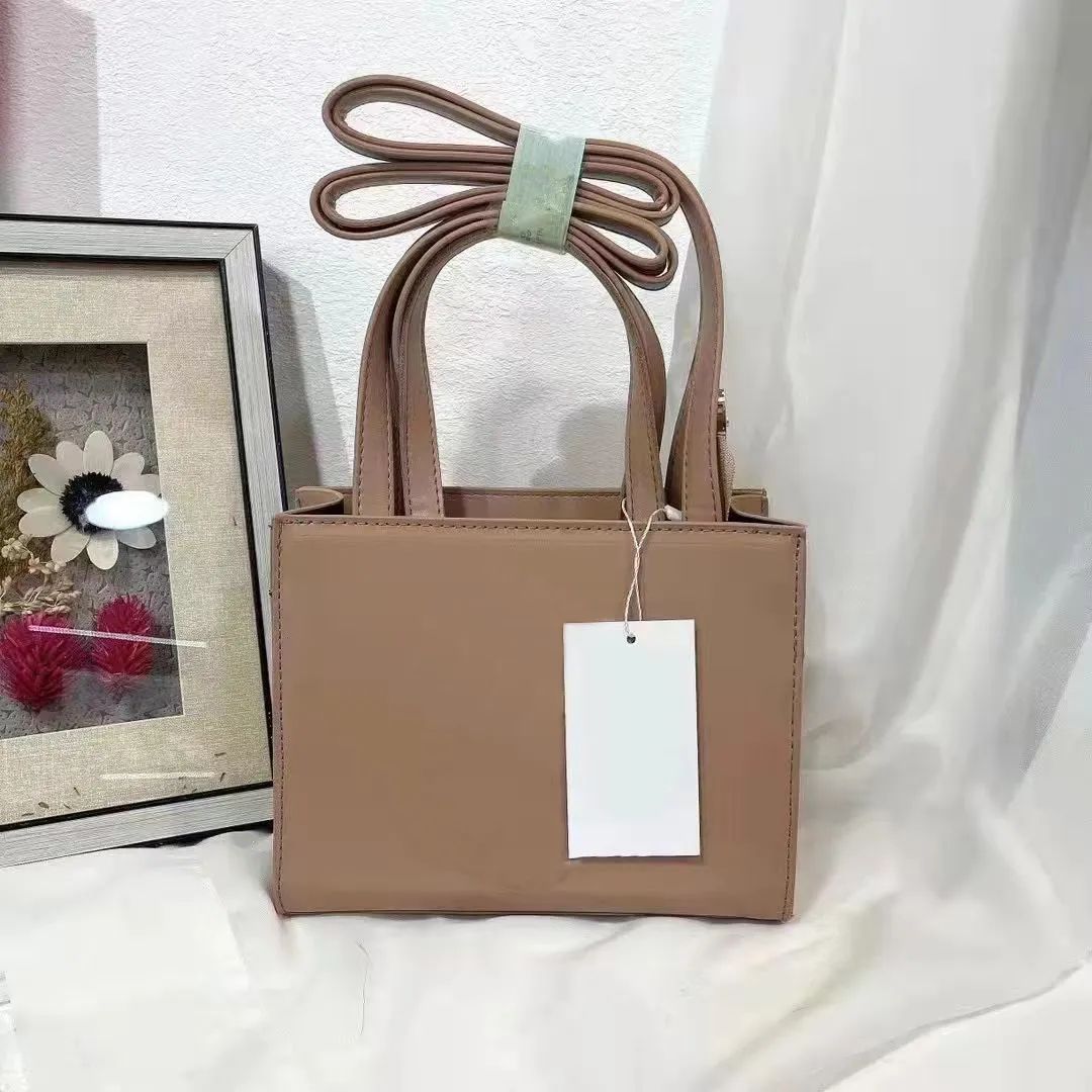 

Casual Tote Womens Shoulder Bags Designer Bag small Shopping bag mens purses handbag clutch wholesale wallet card holders PU tote Satchels Crossbody Bags, 2-10-20*16*8cm