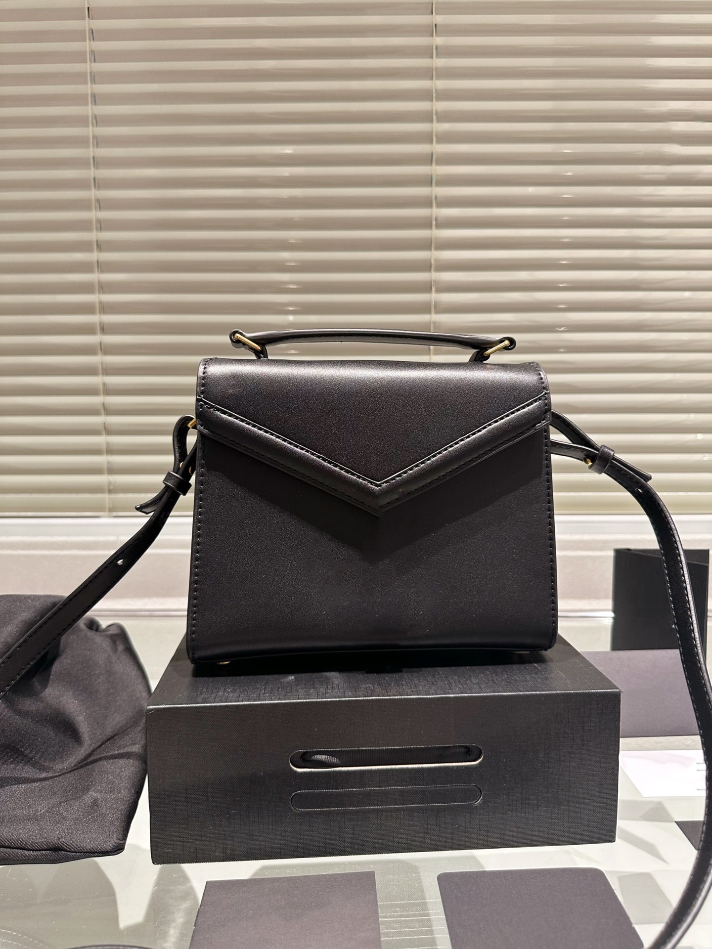 

Fashion designer bag yslity handbag luxurys handbag cassandra bag mini black women handbag designer handbag woman bag metal letter best seller crossbody bag 20cm