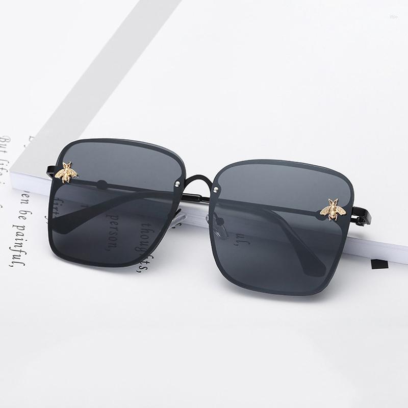 

Sunglasses Women Metal Square Sun Glasses UV400 Designer Ladies Fashion Shade Eyewear With Case Men Driving Googles