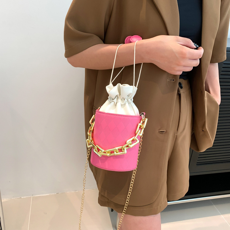 

PU Leisure Fashion Chain Bag Women's 2023 New Bucket Bag Simple Shoulder Bag Trendy Crossbody Bag, Blue
