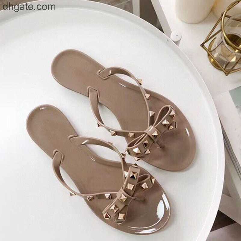 

Beach BRAND Sandals WOmen Summer Fashion''valentinoly''shoes Flip-flops NEW jelly Casual sandals flat bottomed slippers Beach Shoes JJ8V
