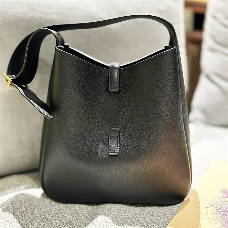 

Fashion Designer Leather hobo Beach bags lady clutch Womens make up bag strap cross body Shoulder tote travel Shopping Bags handbag Wallets man Soft Stuff Sacks, Khaki