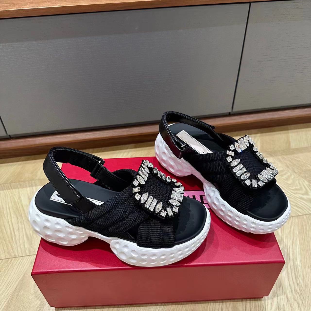 

Designer Rv Sandals Women Monolith Roman Foam Rubber Platform sandal padded leather lug tread slides luxury Bread slippers Summer Cutout Buckle Beach Shoes, 23