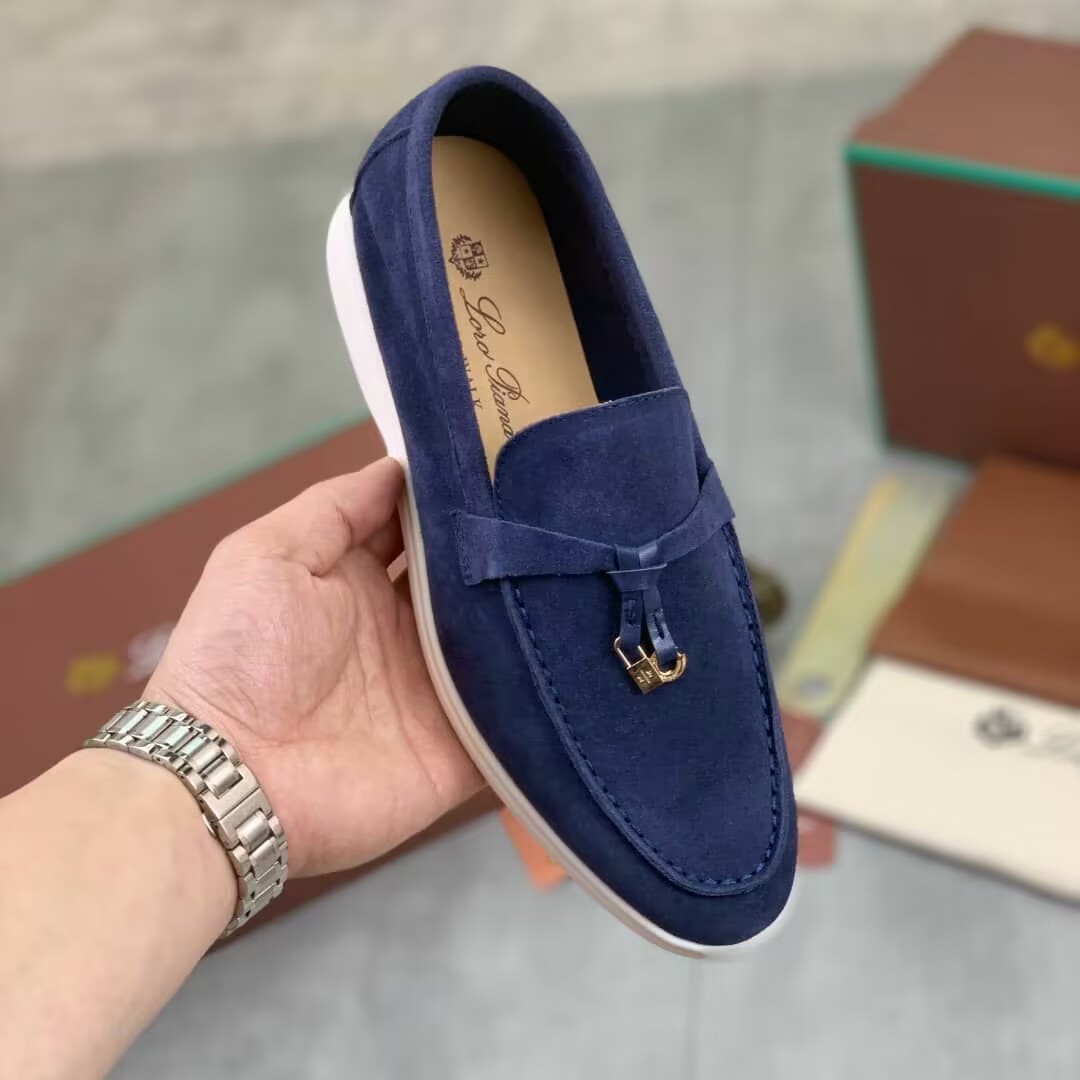 designer luxury shoes and fashion bag-image-879949710