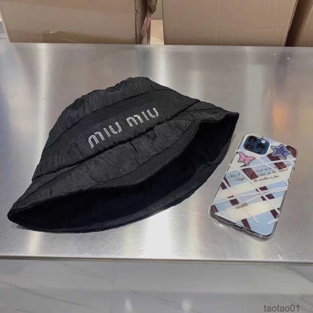 

Miu Female Fisherman Hat Spring/summer Fashion Brand Water Diamond Letter Versatile Sunshade Basin Hat Sunscreen Hatl02c